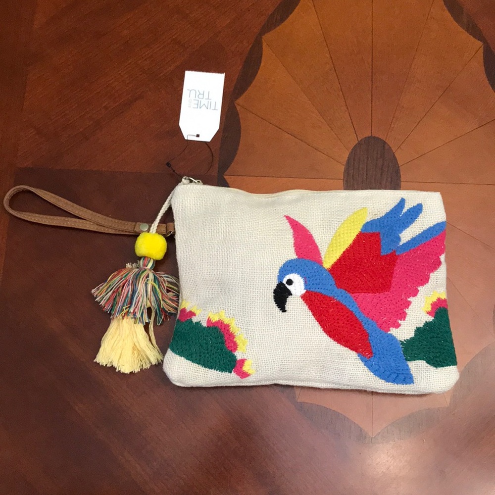 Embroidery pouch